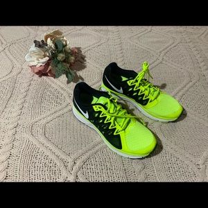 Men’s never worn Nike shoes